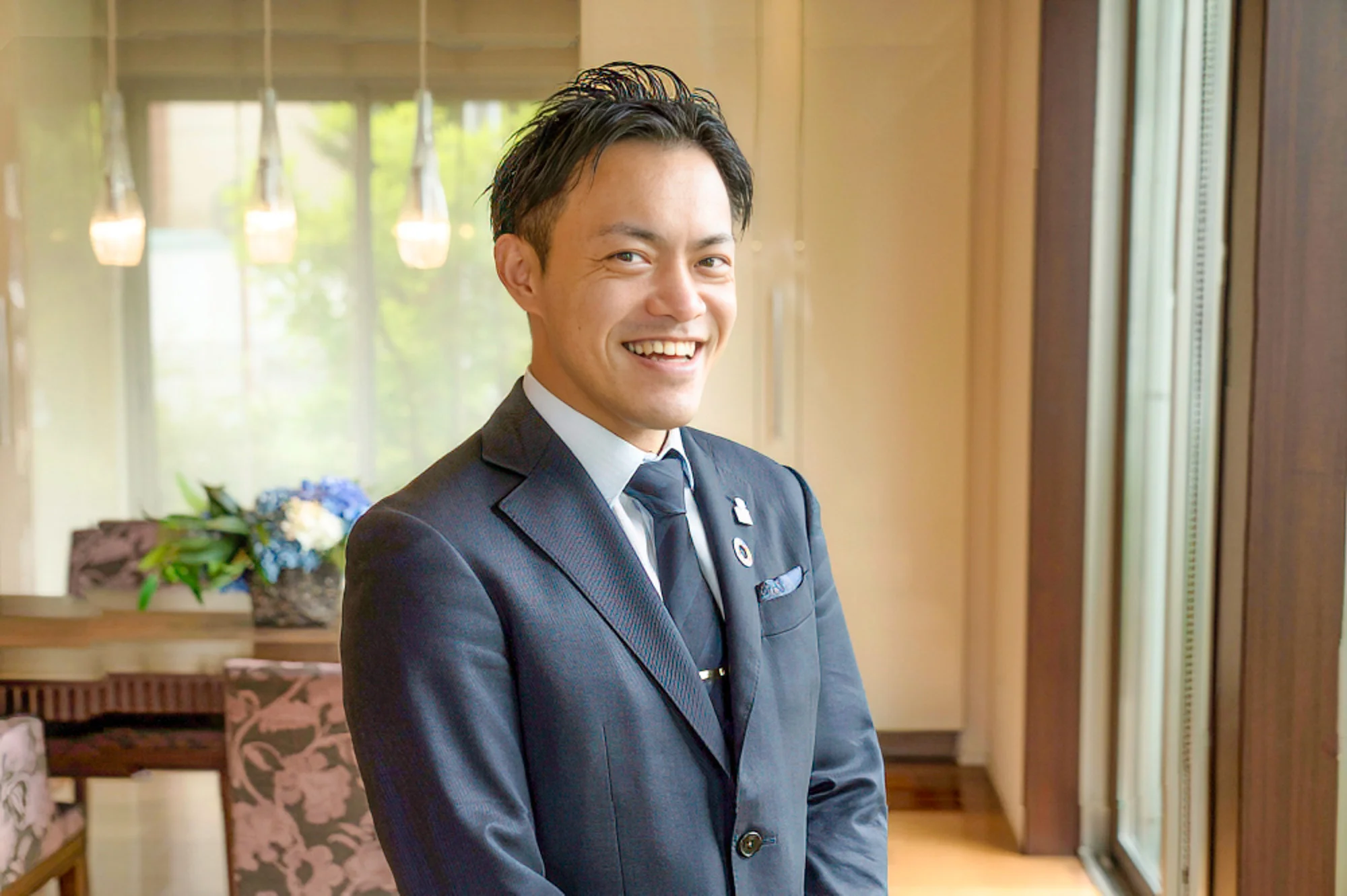 ハウスメーカーの営業社員を撮影したスタッフ写真