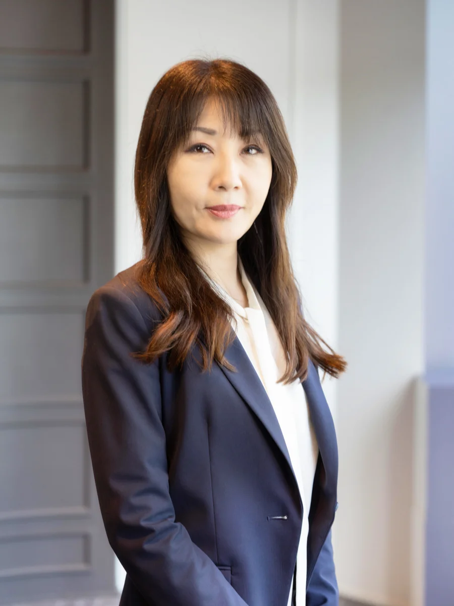 落ち着いた印象のプロフィール写真